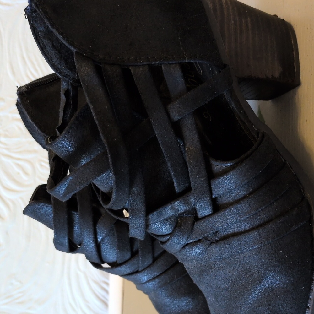 Fergie Black Ankle Booties - Picture 2 of 9